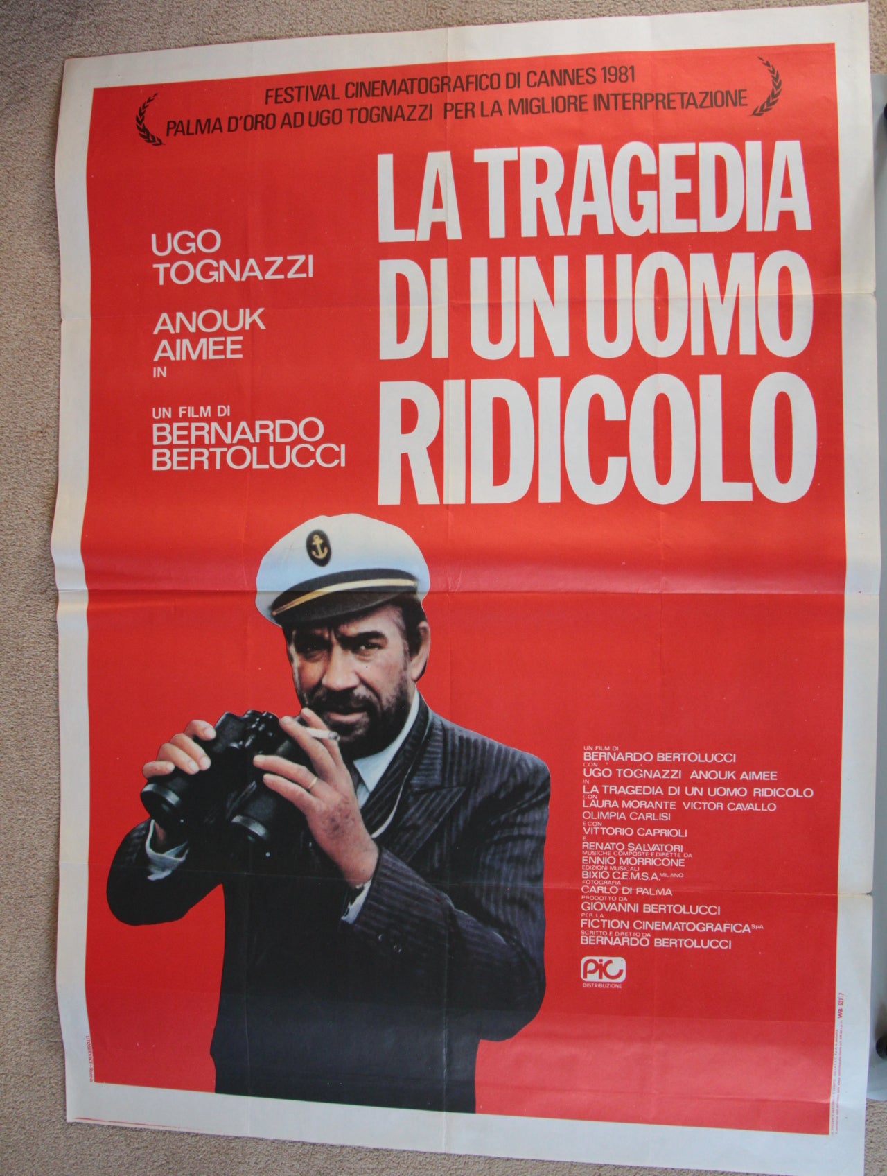 Il Tragedia di un uomo ridicolo, Tragedy of a Ridiculous Man